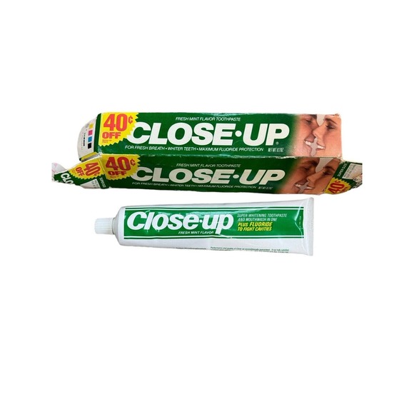 Vintage Close Up Mint Fluoride Toothpaste 8.2 OZ. New Unused Tube - Picture 1 of 5